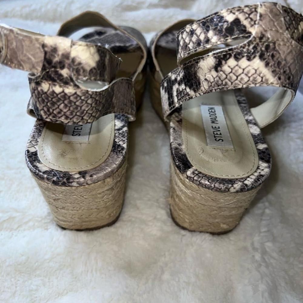 Women's Steve Madden Brown and Black Snakeskin Print Wedge Sandals Size 8 - Picture 4 of 5